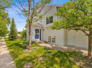 2127 33rd Ave S, Fargo, ND 58104