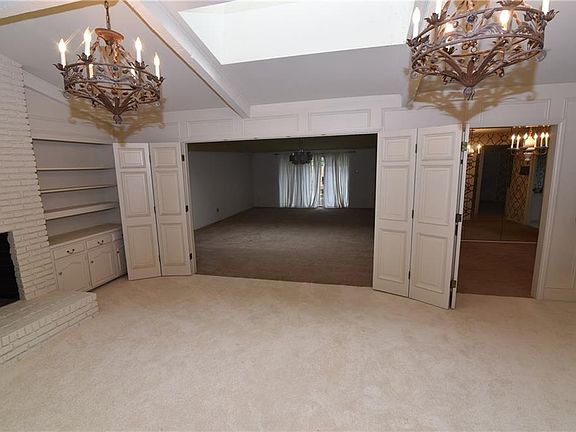 5th image of 632 S Sorita Cir