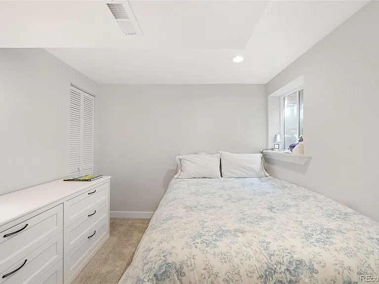 13004 King Cir — Photo 29