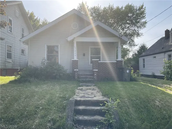 1655 Rowland Ave NE, Canton, OH 44705