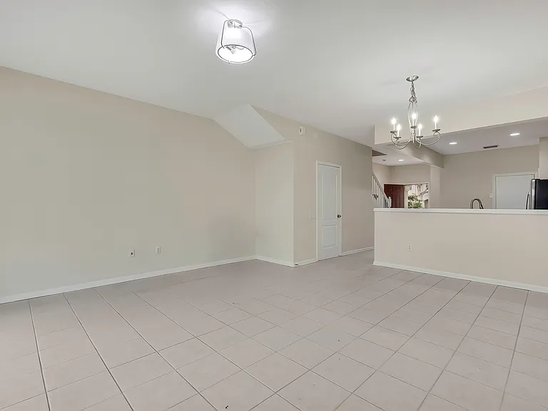 26548 Castleview Way — Photo 32