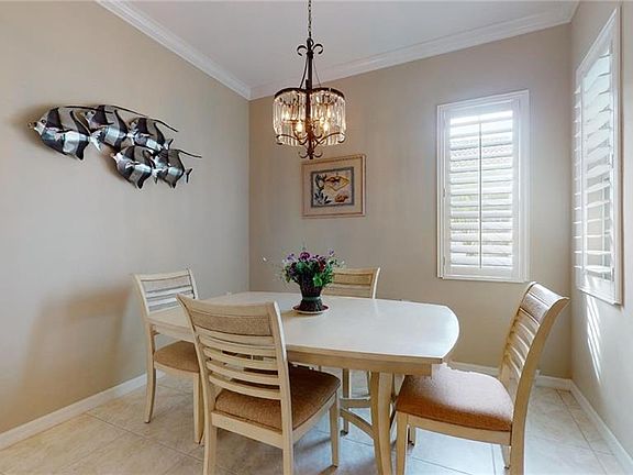 4th image of 10431 Materita Dr