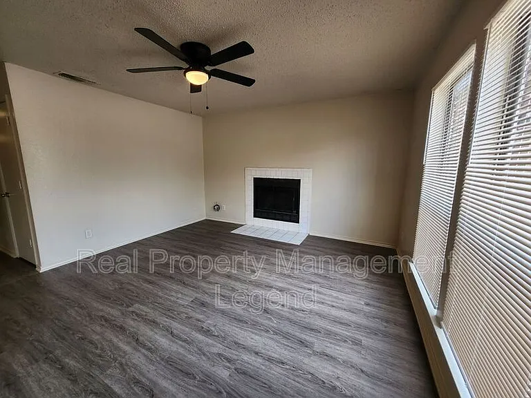 151 Allencrest Dr #ALLENCREST DR 151 UN — Photo 2