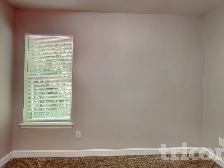 2217 Sunset Blvd — Photo 16