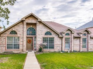 2317 Valley Falls Ave, Mesquite, TX 75181
