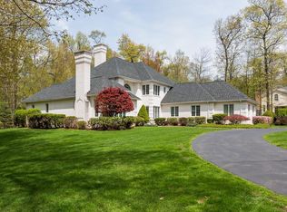 14 Grassy Meadow Rd, Wilbraham, MA 01095