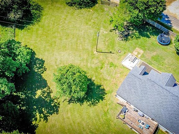 3rd image of 184 Beasley Rd