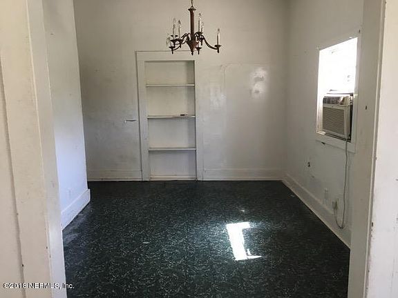 5th image of 255 Acosta St