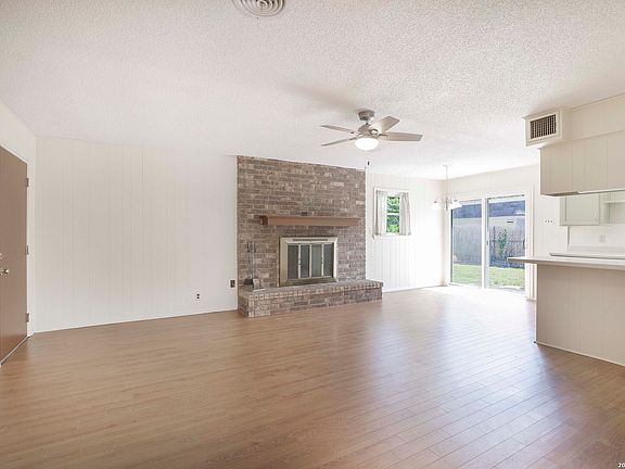4th image of 1135 Vanderbilt