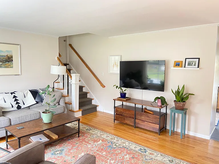 8 Quevic Dr — Photo 9