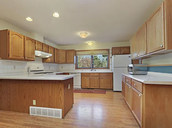 N1420 Cedar ROAD, Genoa City, WI 53128