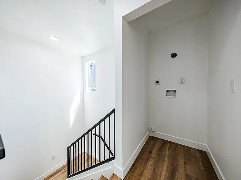 Huge 2, 3 & 4 Bed 2026 Townhomes — Photo 108