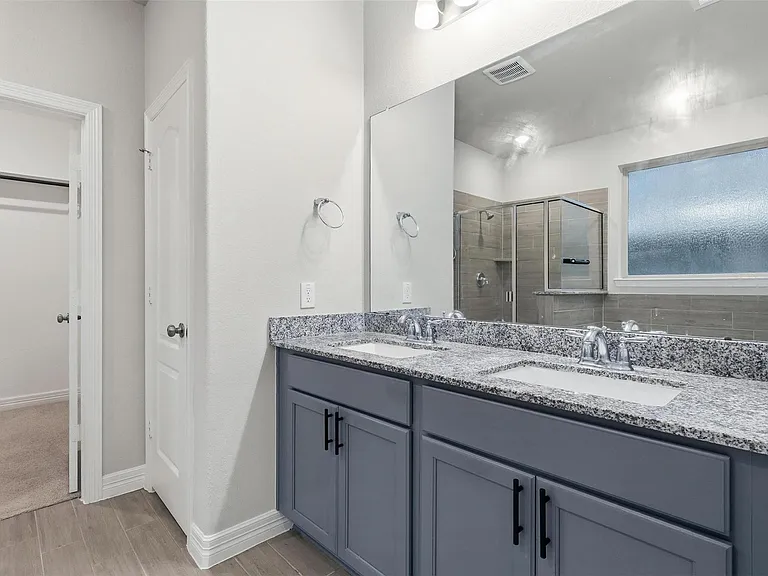 119 Buttonwood Ct — Photo 20