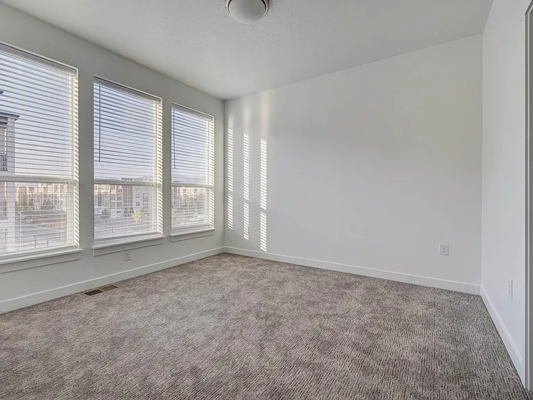 13601 S 600 W — Photo 53
