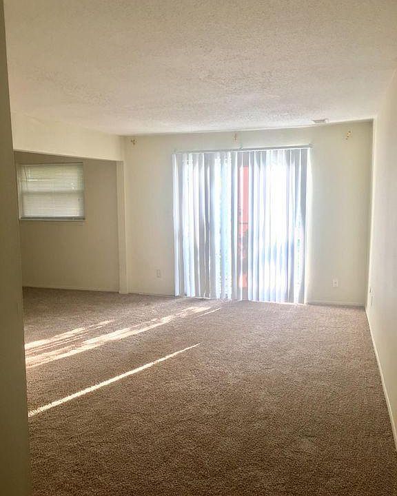 1st image of 221 Garfield Ave APT C