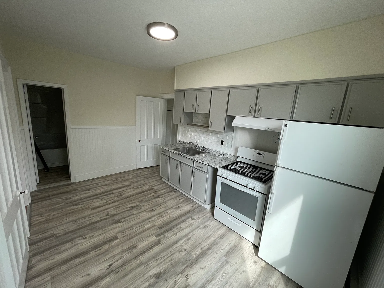 1 bed, 760 sqft, $1,425 — Photo 3