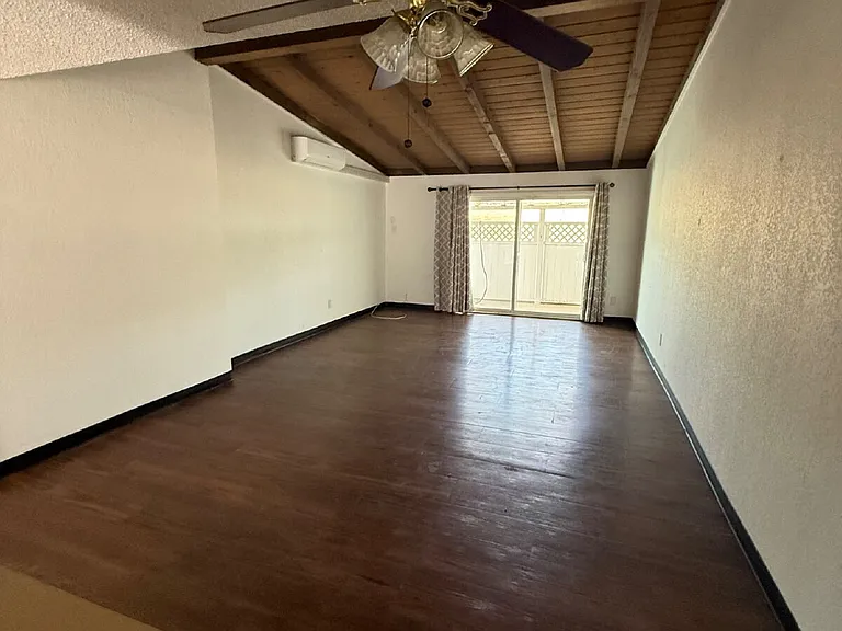4607 Plaza Ln #D — Photo 13