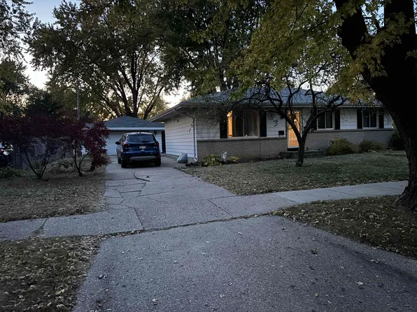 2212 S Chatham St, Janesville, WI 53546
