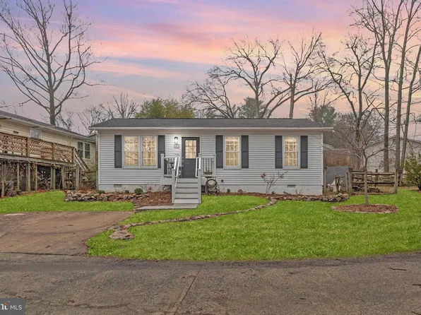 560 Rockbridge Dr SE, Leesburg, VA 20175