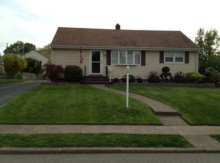 75 Oak Ridge Rd, Clifton, NJ 07013