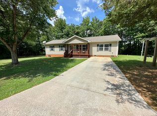 156 Clara H Crenshaw Ln, South Hill, VA 23970