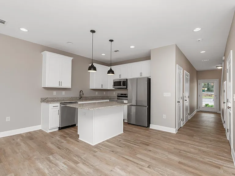 206 Walton Ave #200 — Photo 4