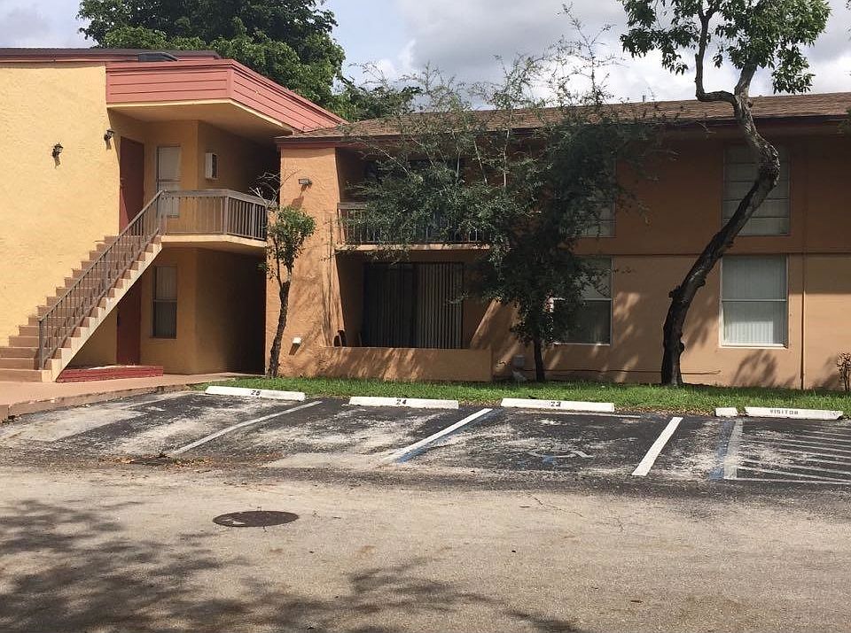 1st image of 4005 N University Dr #103