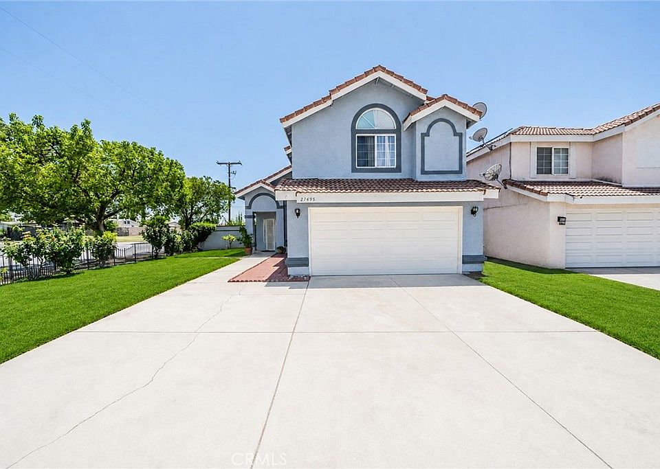 1st image of 27495 Silverberry Dr