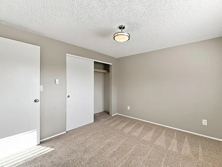 212 N J St #7 — Photo 6