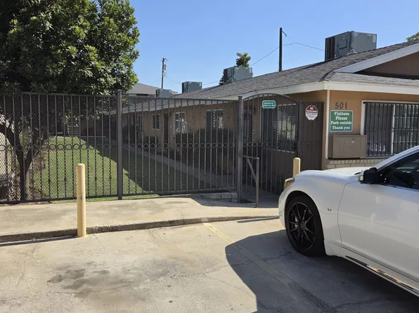 501 33rd St APT A, Bakersfield, CA 93301
