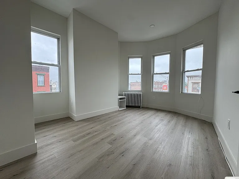 530 W Side Ave #1L — Photo 3