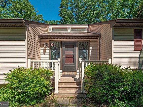 4th image of 2201 Cranberry Ln