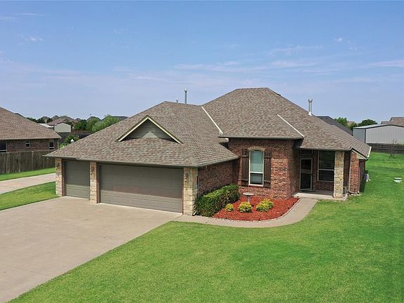 2nd image of 3483 Southridge Ln