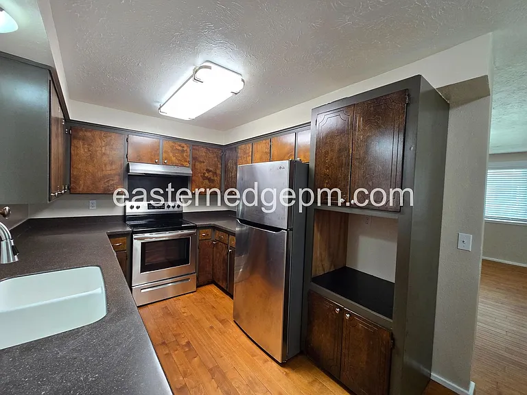 426-538 NW 9th St — Photo 7