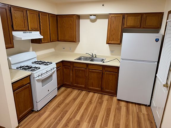 4th image of 303 Pyott Rd APT 101