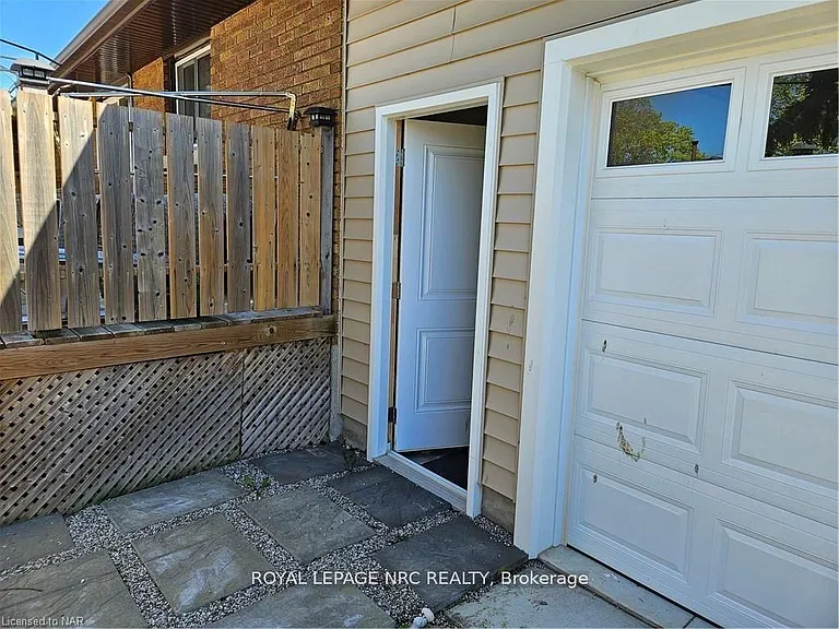 5 Kilbourne Cres — Photo 4