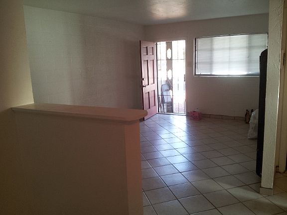 4th image of 1721 E Idaho Ave