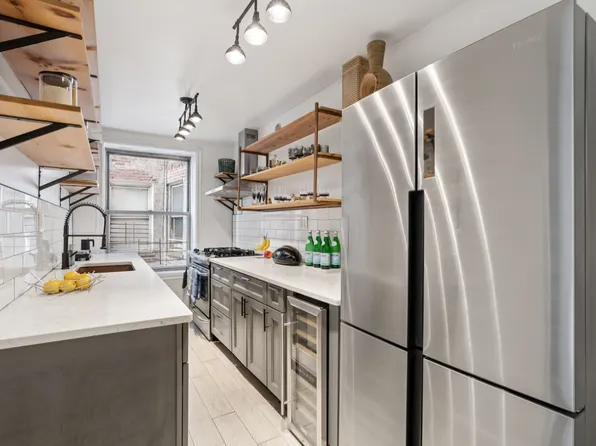 1075 Grand Concourse image 2 of 8