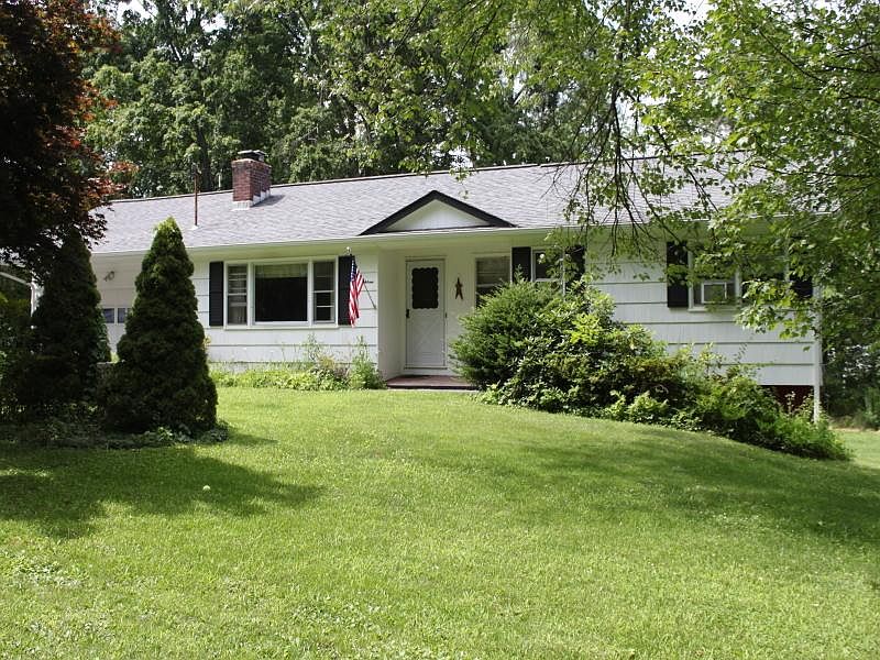 Welcome to 18 North Pleasant Rise