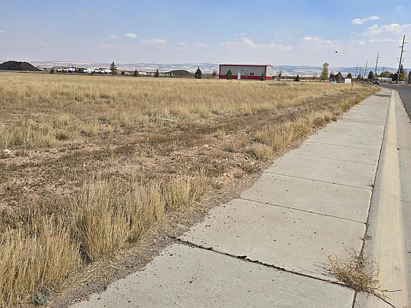 3rd image of 3927 Cherrywood East Loop