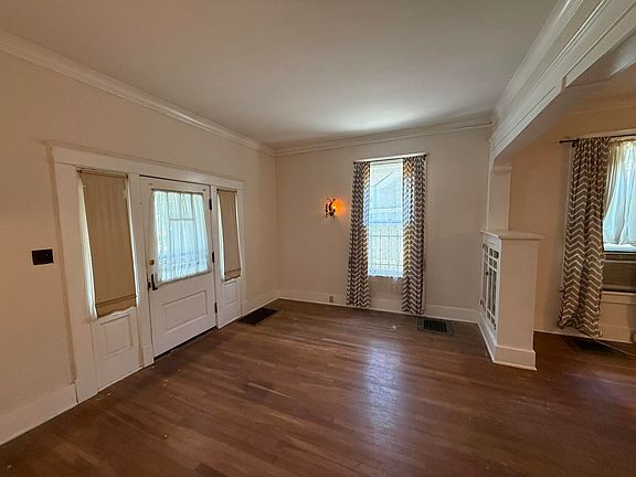 5th image of 1547 Forest Ave