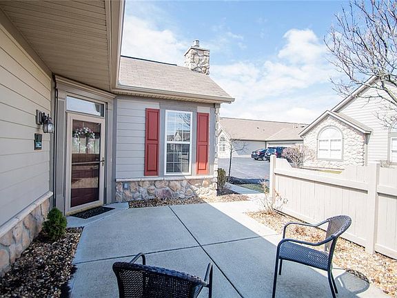 5th image of 16622 Brownstone Ct
