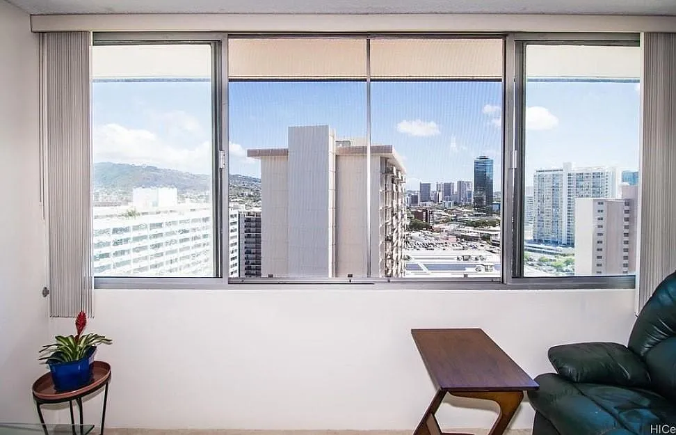 2 bed, 828 sqft, $3,200 — Photo 1