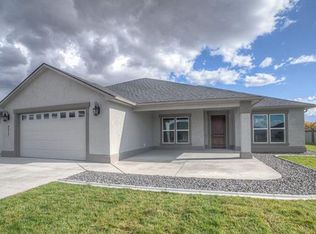 12207 Blackfoot Dr, Pasco, WA 99301
