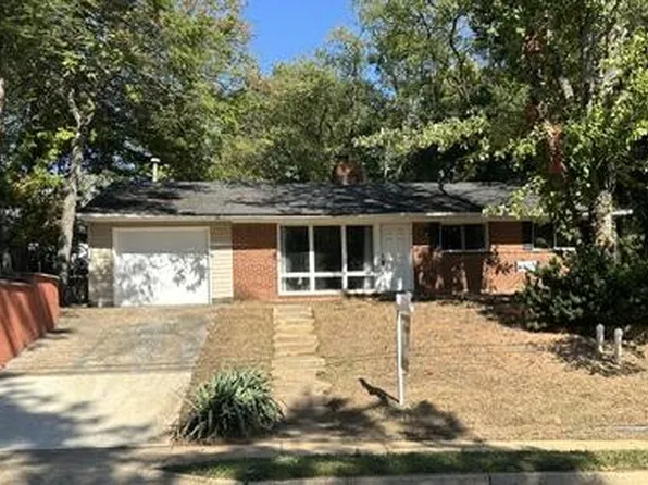 1010 Lynn St SW, Vienna, VA 22180