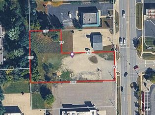 1301 N Leroy St, Fenton, MI