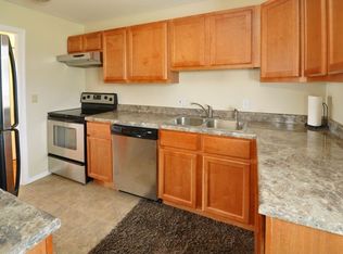 1102 Dauphine Ln, Ballwin, MO