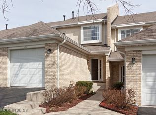 315 Lakeview Cir, Bolingbrook, IL 60440