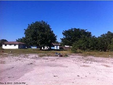 2nd image of 15200 SW 272nd St