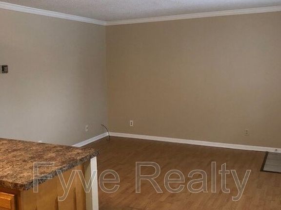 5th image of 1512 Forest Ave APT C201